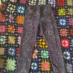 Lululemon wunder under leggings. Size 6.